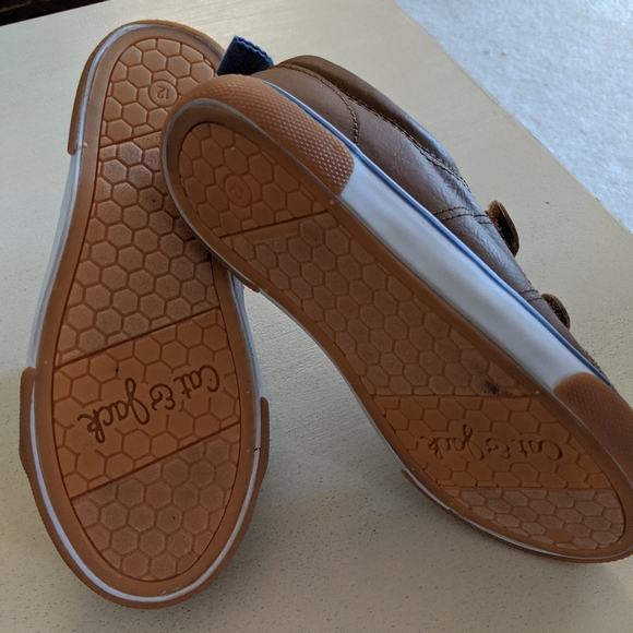 Boys Size 12 Velcro shoes - Picture 4 of 4